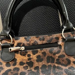 Ladies wine bottle bag